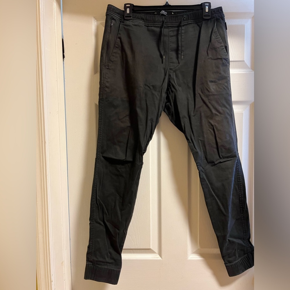 Skinny Jogger Hollister Advanced Stretch 
Size M- used looks like new